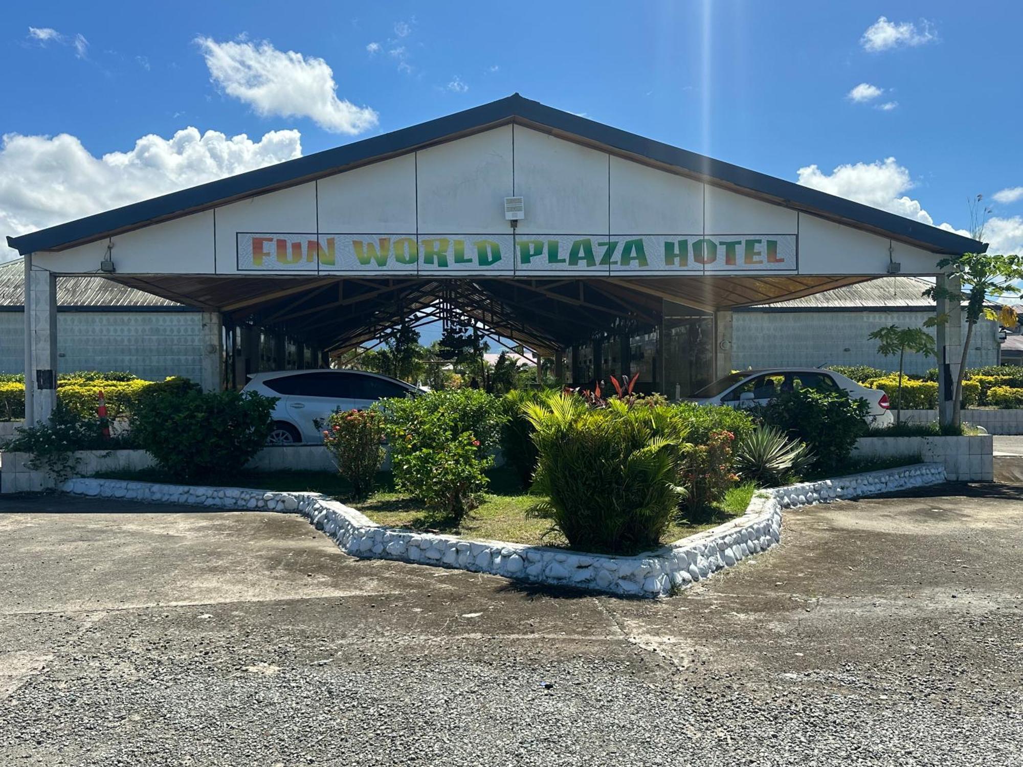 Funworld Plaza Hotel 나디 외부 사진