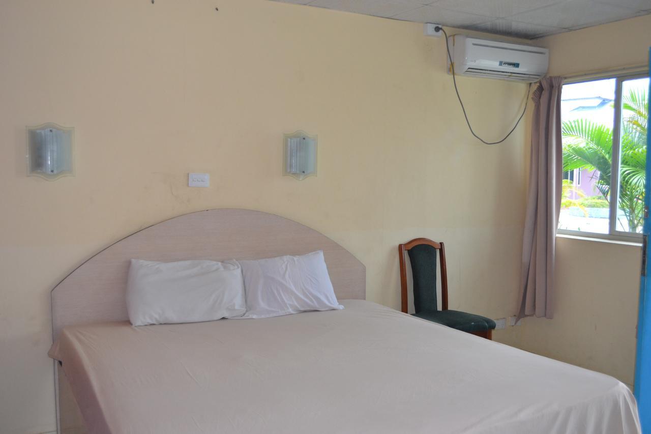 Funworld Plaza Hotel 나디 외부 사진